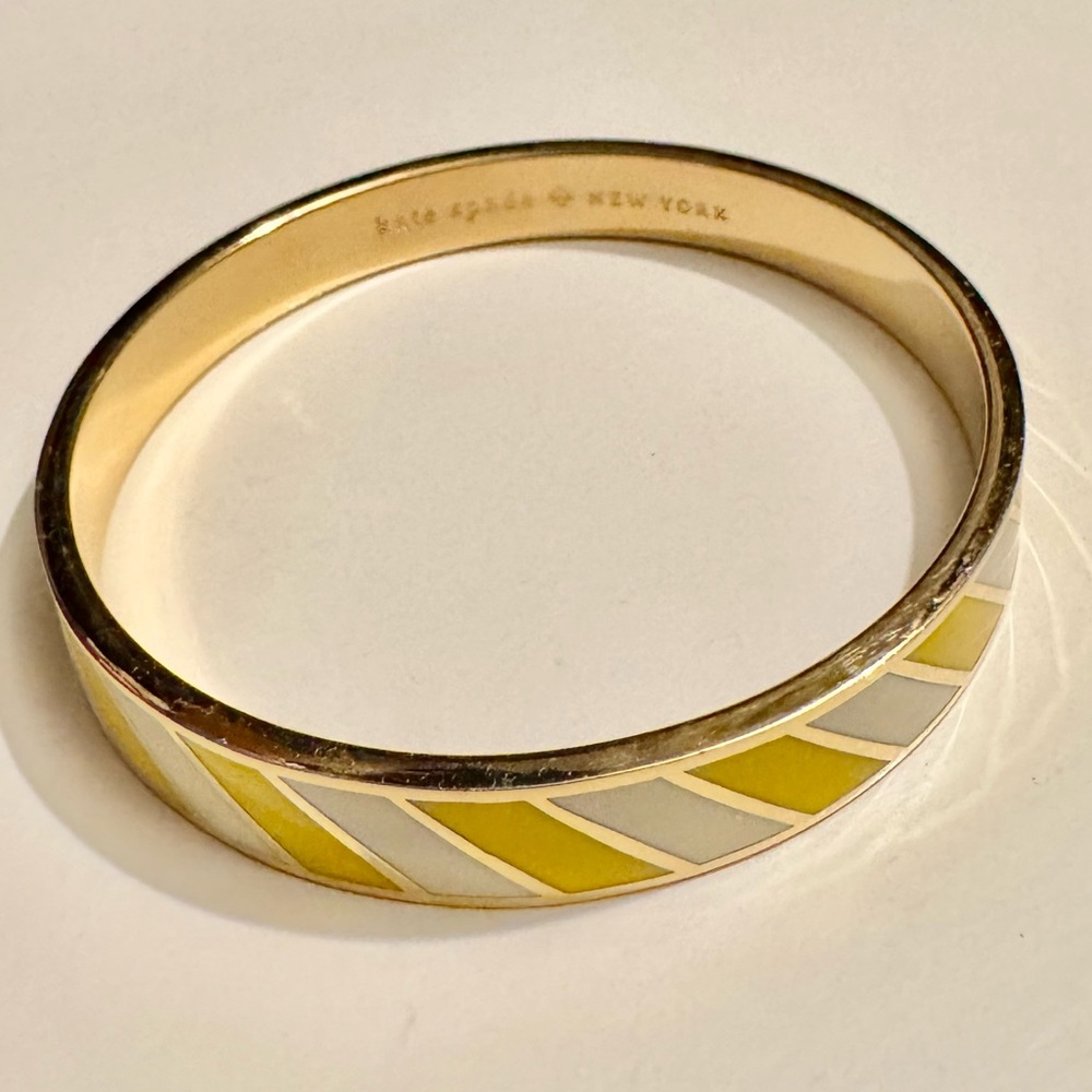 Kate Spade ‘Toe The Line’ Yellow Cream Enamel Diagonal Stripe Bangle Bracelet - Picture 6 of 6